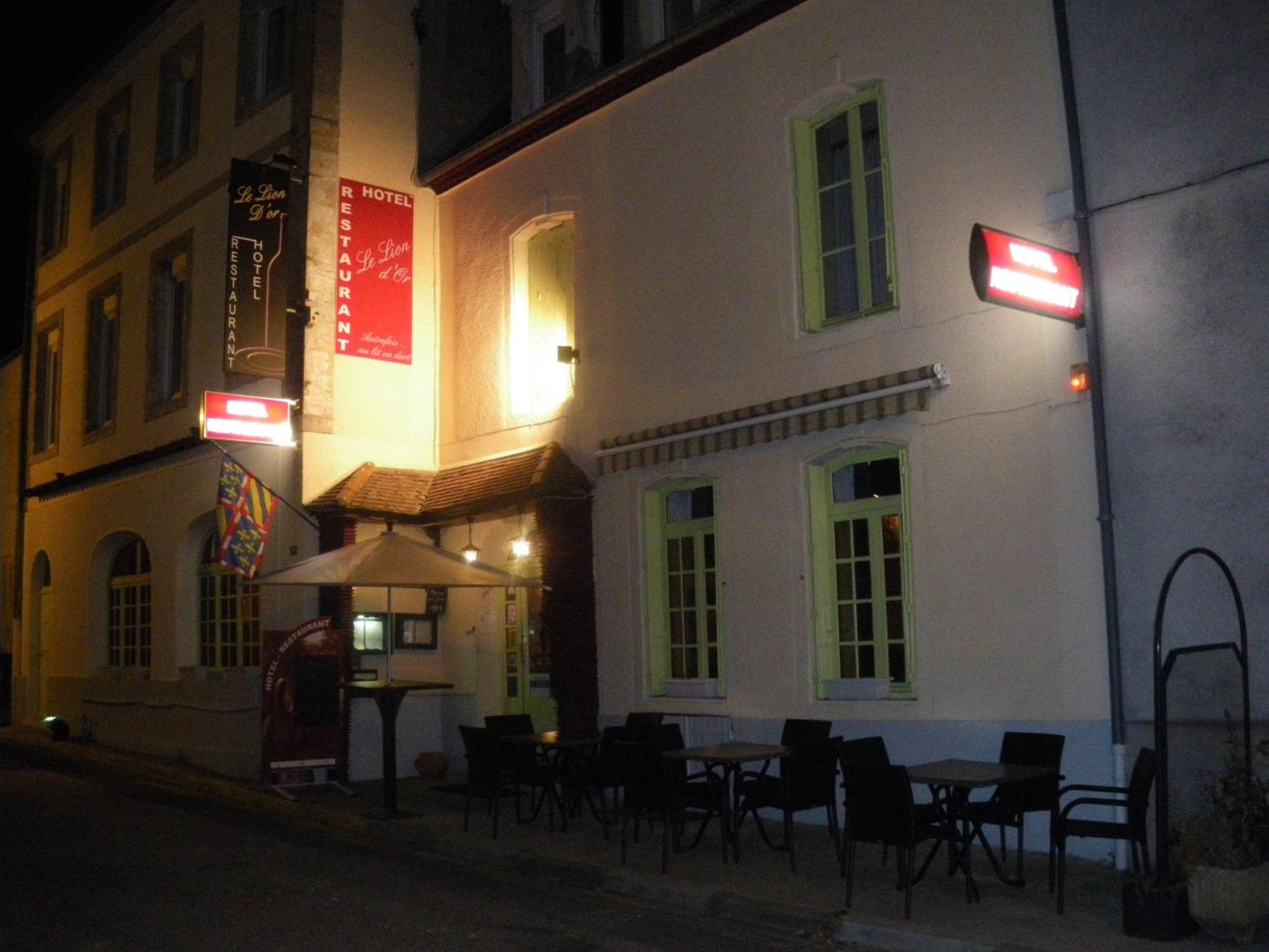 Hotel Restaurant Du Lion D'Or Château-Chinon Eksteriør billede